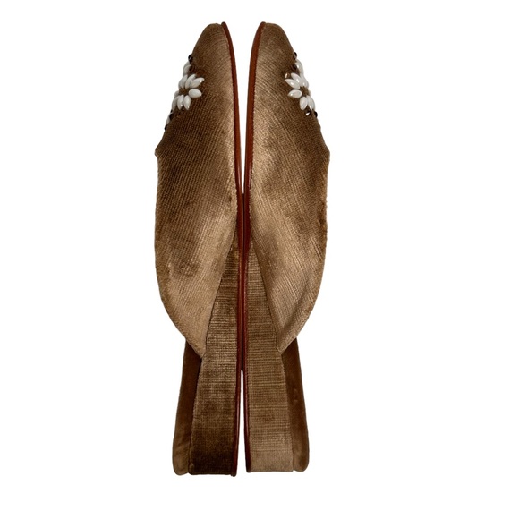 Kevyn Wynn the Elaine Velvet Floral Embellished Slip on Mule Womens Size 8 - Picture 3 of 6